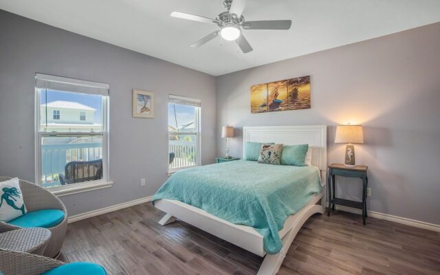 La Sirena - Overlooking Nature Preserve