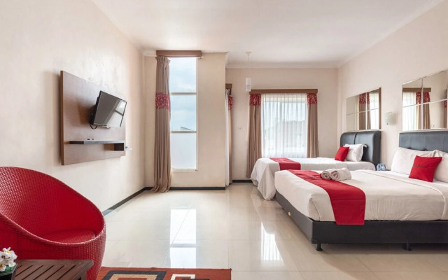 Hasanah Guesthouse by RedDoorz