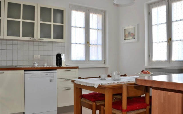 Villa Gasco - 7 Sleeps With Pool in Pacengo di Lazise