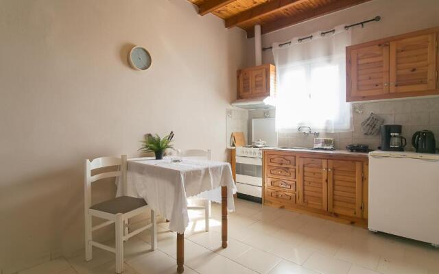 Vallias Seaview Apartments by Konnect, 300m from Nissaki beach