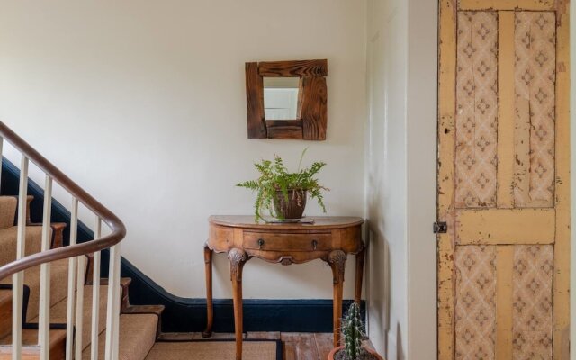 3 Bedroom 19th Century Georgian Townhouse