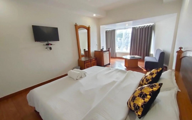 OYO 76836 Hotel Meridian