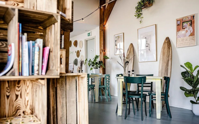 Tiny Parks Cast Away