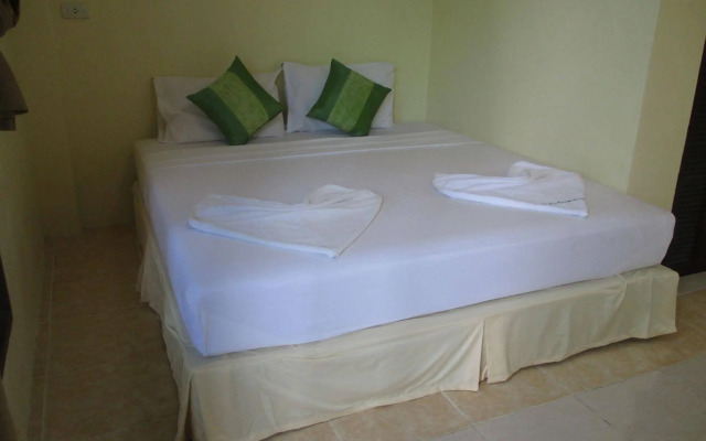 Phi Phi Green House