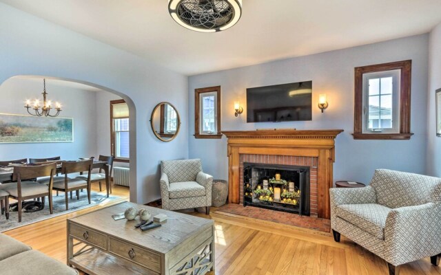 Walkable New Haven Retreat w/ Ocean Views!