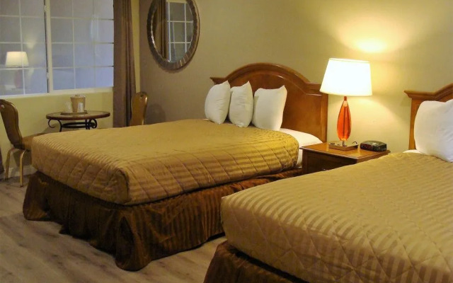 Westward Wagon Inn Theme Park Entrance