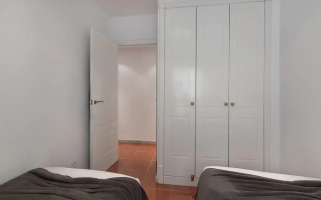Sea-view Apartment for 7