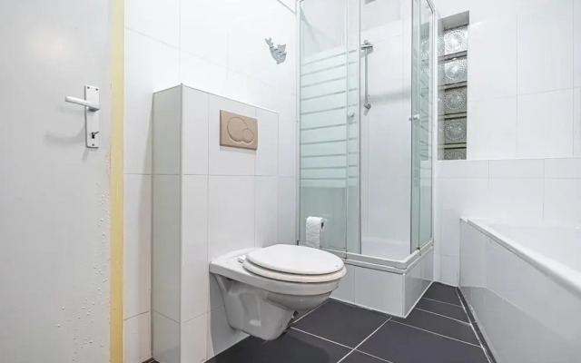 Cozy Room Near U6 Dresdner Subway Line