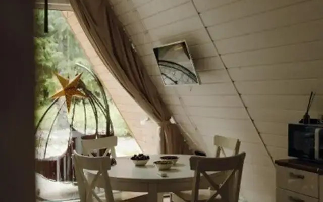 Klever House (Клевер Хаус) Лехтуси Парк