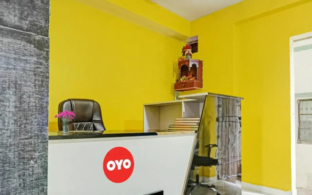 Oyo 703347 Ab Hotel
