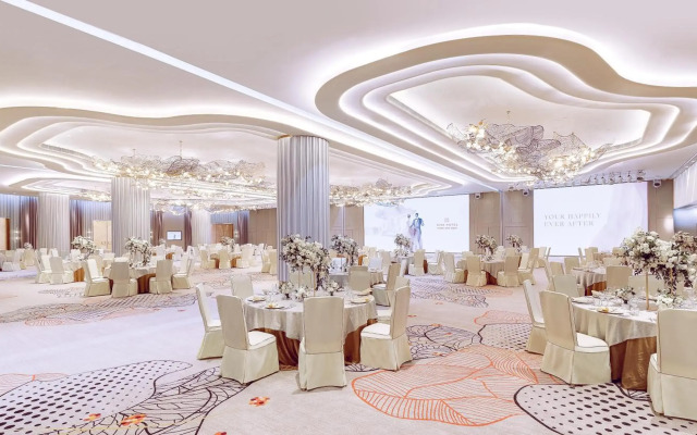 Nina Hotel Tsuen Wan West