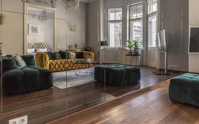 GM Luxury Suite at Basilica