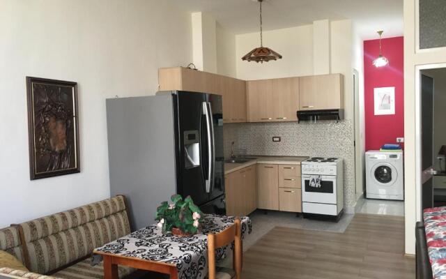 Central Apartments Shoshi