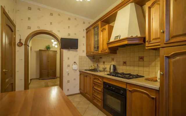 Austrian Yard At Furshtatskaya 16