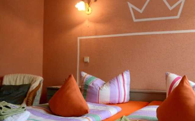 Gaststätte & Pension Zur Krone