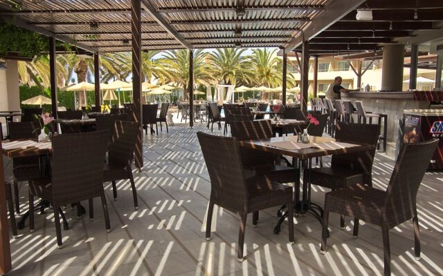 Minos Aparthotel