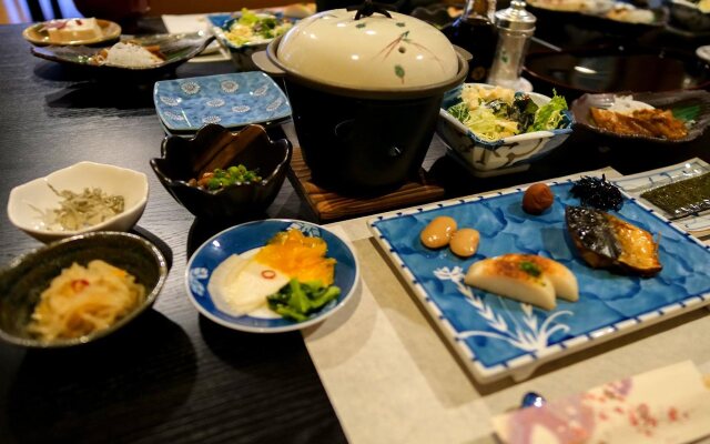 Yunohira-Onsen Shukusai Gyouunsou