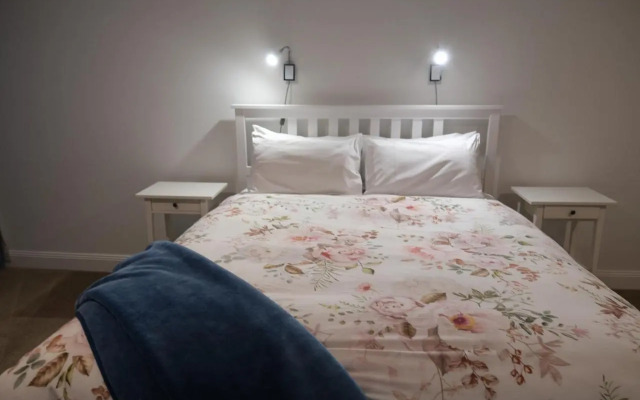 Twodogfolly at Creeklands