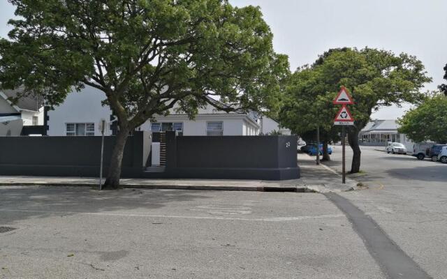 Steps Guest Lodge Richmond Hill