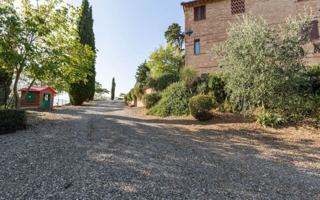 360 Degree View of the Tuscan