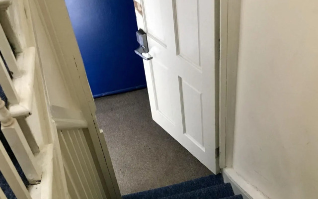 35 Swinton Street
