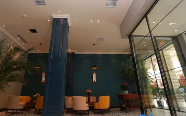 Yujing Saussurea French Style Hotel