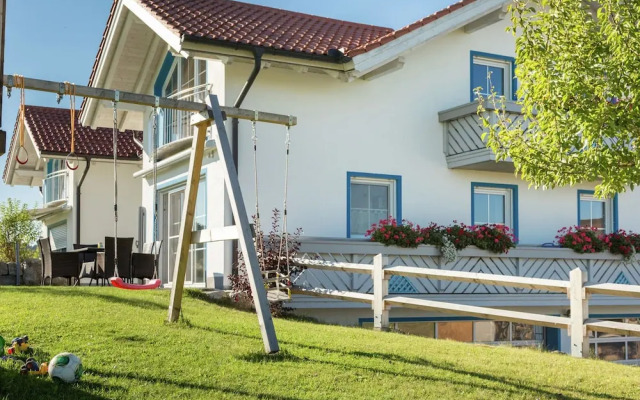 Tolles Bauernhaus im Allgaeu mit Alpenblick