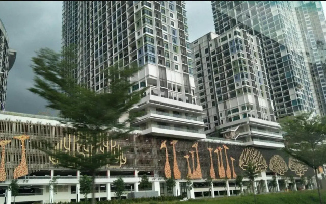 I-SoHo @ Central I-City, 2-3 Pax/Wifi/Parking/TV