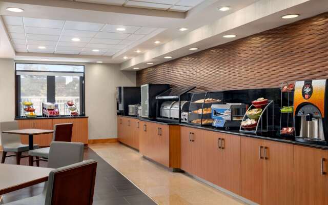 Wingate by Wyndham - Wilmington