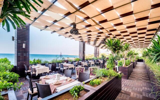 Vuni Palace Luxury Resort & Beach & Casino