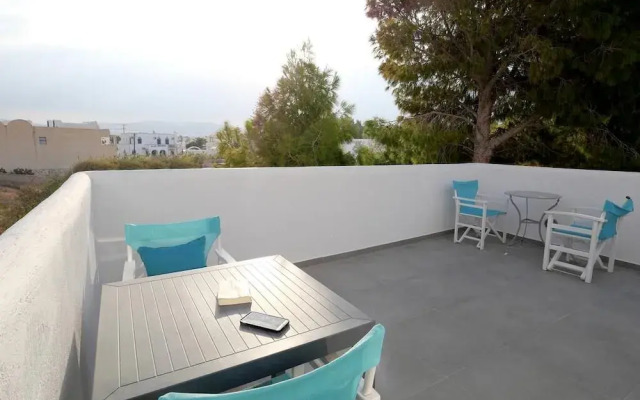 Aegean Studios Perissa