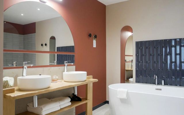 Best Western Le Bois De La Marche