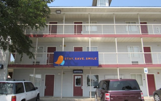 InTown Suites Extended Stay Nashville TN - Bell Road