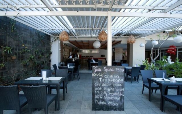 RedDoorz Near Lippo Mall Kuta