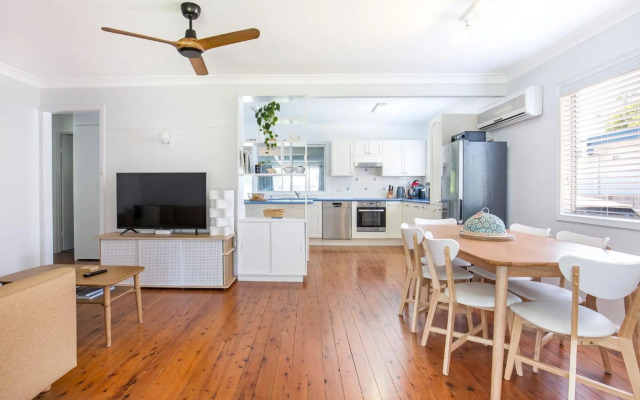 Buwadi - Pet Friendly - 3 Mins Walk to Beach
