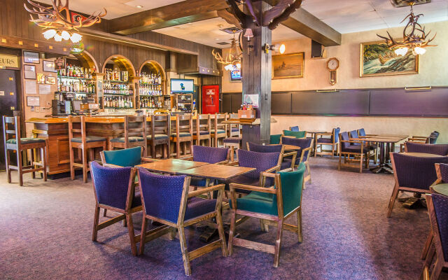 Moxy Banff