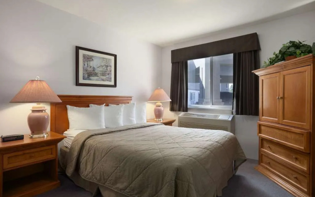 Super 8 West Kelowna