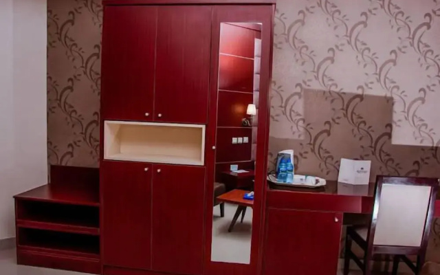 Mont Kalm Hotel and Suites