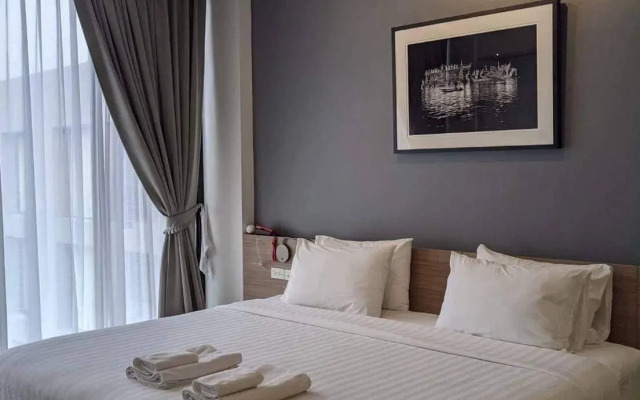 R Photo Hotel