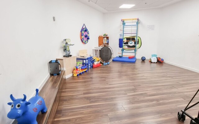 Condo & Pool in New North by FeelHome