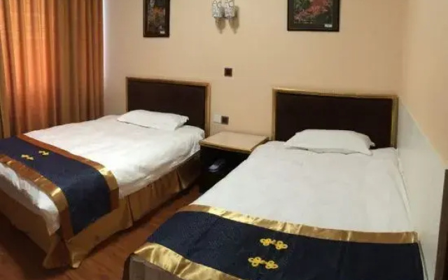 Baoxing Jiayuan Hotel