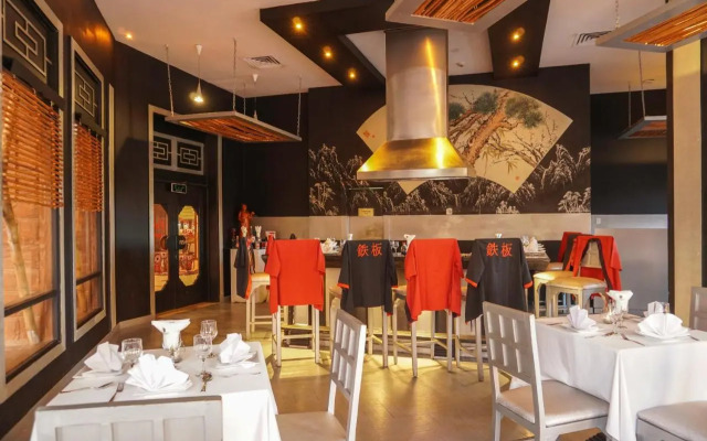 Charmillion Sea Life Resort