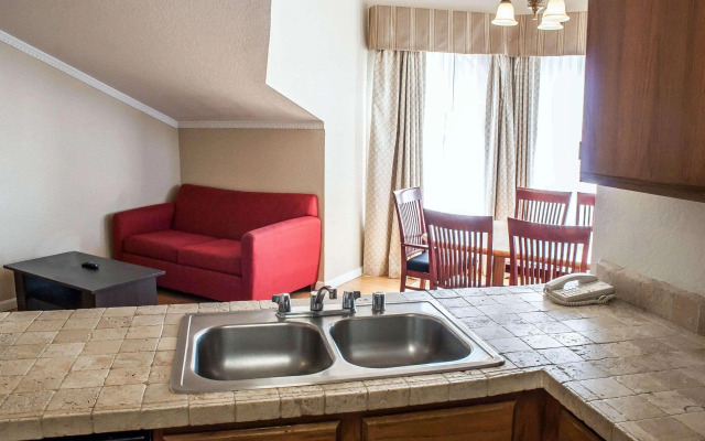 Quality Inn & Suites Fife Seattle