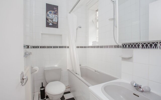 Bright 2 Bedroom Apartment Near Regents Park