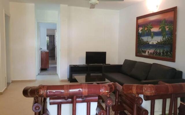 Garden view apartment on Las Ballenas beach
