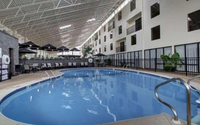 The Atrium Hotel on Third