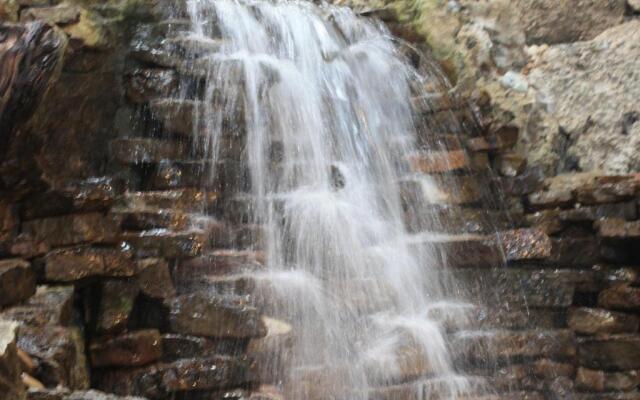 Lodge Of Four Seasons Golf Resort, Marina & Spa