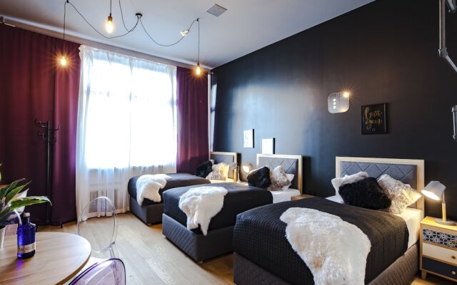 Design Hostel P182