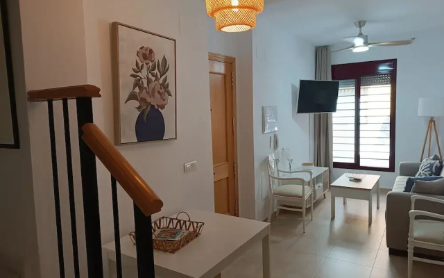 Amazing & Renovated 2-bedroom Flat in Fuengirola