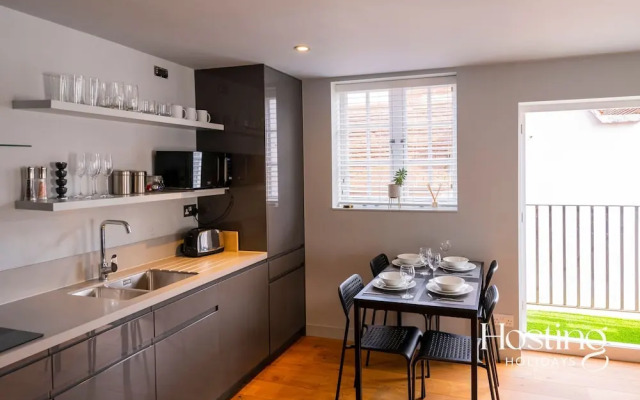 Modern Luxury Apartment In The Heart of Henley
